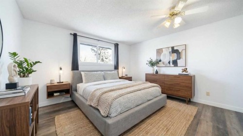 24 Brentwood Drive, Strathmore, AB - Indoor Photo Showing Bedroom