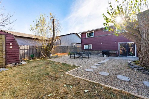 24 Brentwood Drive, Strathmore, AB - Outdoor