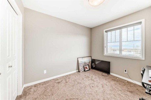 32 Reid Court, Sylvan Lake, AB - Indoor Photo Showing Other Room