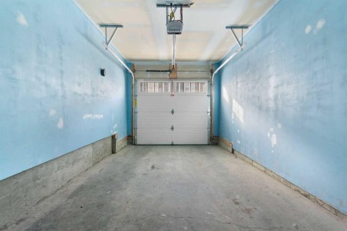 706-881 Sage Valley Boulevard Nw, Calgary, AB - Indoor Photo Showing Garage