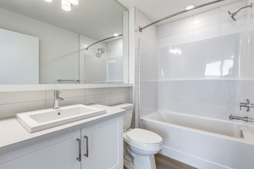 202-437 Alpine Avenue Sw, Calgary, AB - Indoor Photo Showing Bathroom