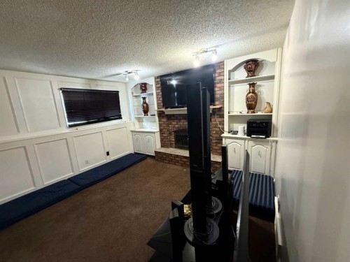 103 Templeson Way Ne, Calgary, AB - Indoor Photo Showing Other Room