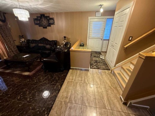 103 Templeson Way Ne, Calgary, AB - Indoor Photo Showing Other Room