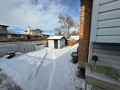 103 Templeson Way Ne, Calgary, AB - Outdoor