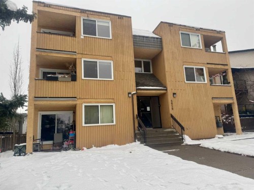 102-4619 73 Street Nw, Calgary, AB - Outdoor