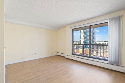 806-1334 12 Avenue Sw, Calgary, AB - Indoor Photo Showing Other Room