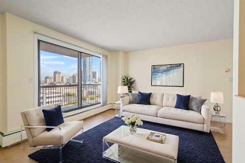 806-1334 12 Avenue Sw, Calgary, AB - Indoor Photo Showing Living Room