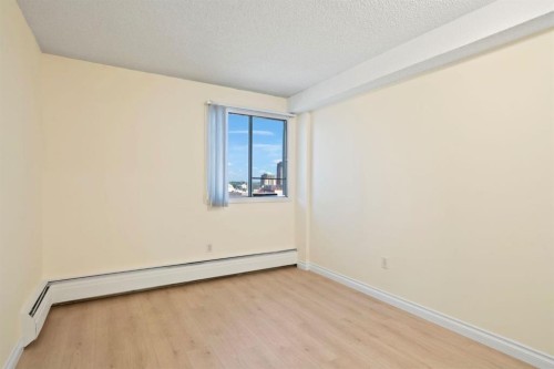 806-1334 12 Avenue Sw, Calgary, AB - Indoor Photo Showing Other Room