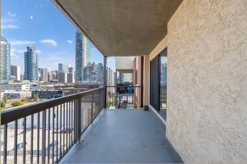 806-1334 12 Avenue Sw, Calgary, AB - Outdoor With Balcony With Exterior