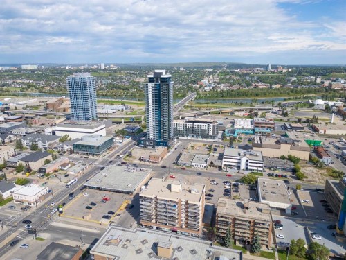 806-1334 12 Avenue Sw, Calgary, AB - Outdoor With View