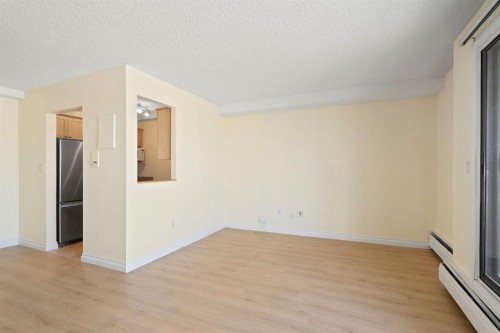 806-1334 12 Avenue Sw, Calgary, AB - Indoor Photo Showing Other Room