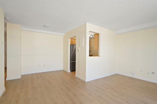 806-1334 12 Avenue Sw, Calgary, AB - Indoor Photo Showing Other Room