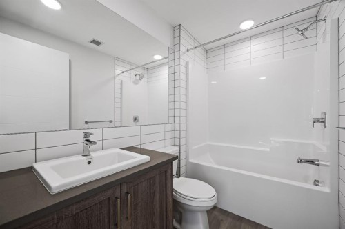 2115-350 Livingston Common Ne, Calgary, AB - Indoor Photo Showing Bathroom