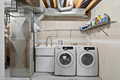 1020-10 Auburn Bay Avenue Se, Calgary, AB - Indoor Photo Showing Laundry Room