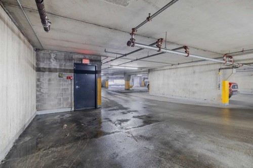 504-221 6 Avenue Se, Calgary, AB - Indoor Photo Showing Garage