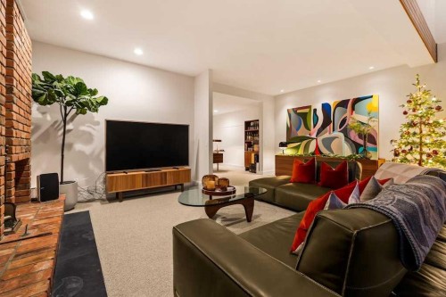 4-2200 Varsity Estates Drive Nw, Calgary, AB - Indoor