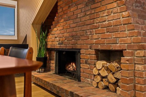 4-2200 Varsity Estates Drive Nw, Calgary, AB - Indoor With Fireplace