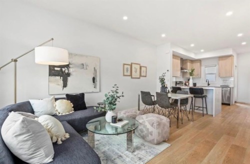 200 Belvedere Boulevard Se, Calgary, AB - Indoor Photo Showing Other Room