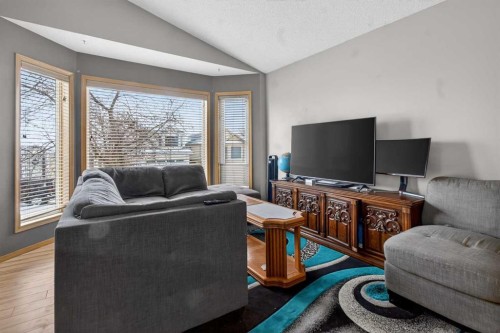 40 Erin Circle Se, Calgary, AB - Indoor