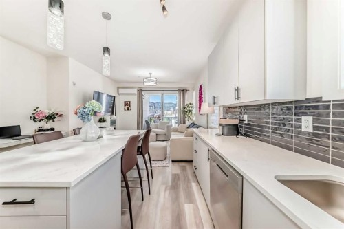 6101-15 Sage Meadows Landing Nw, Calgary, AB - Indoor Photo Showing Kitchen With Upgraded Kitchen