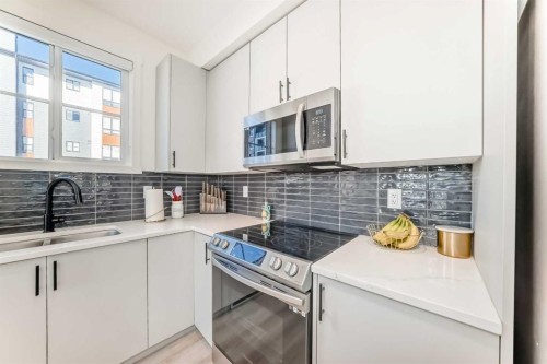6101-15 Sage Meadows Landing Nw, Calgary, AB - Indoor Photo Showing Kitchen With Upgraded Kitchen