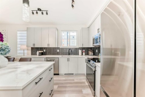 6101-15 Sage Meadows Landing Nw, Calgary, AB - Indoor Photo Showing Kitchen With Upgraded Kitchen