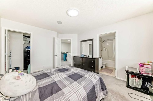 16 Saddlebrook Place Ne, Calgary, AB - Indoor Photo Showing Bedroom