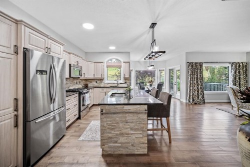 187 Gleneagles View, Cochrane, AB - Indoor Photo Showing Kitchen