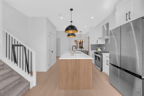 1844 24 Avenue Nw, Calgary, AB - Indoor Photo Showing Kitchen With Upgraded Kitchen