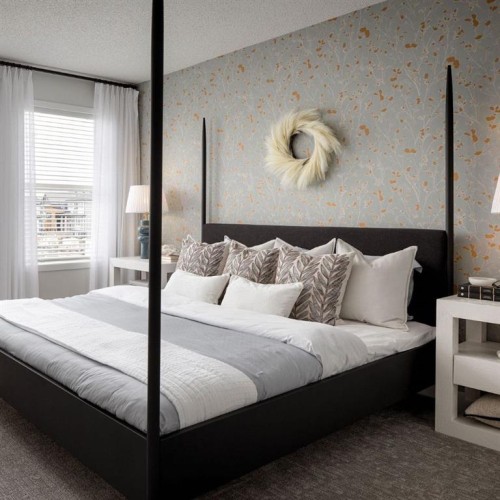 220 Annette Villas Nw, Calgary, AB - Indoor Photo Showing Bedroom