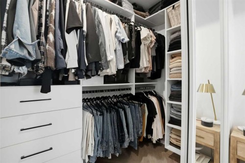 104-4275 Norford Avenue Nw, Calgary, AB - Indoor With Storage