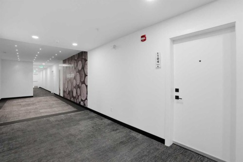 104-4275 Norford Avenue Nw, Calgary, AB - Indoor Photo Showing Other Room