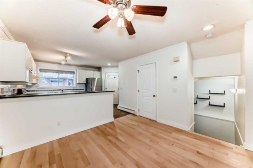 1215 15 Avenue Sw, Calgary, AB - Indoor Photo Showing Kitchen