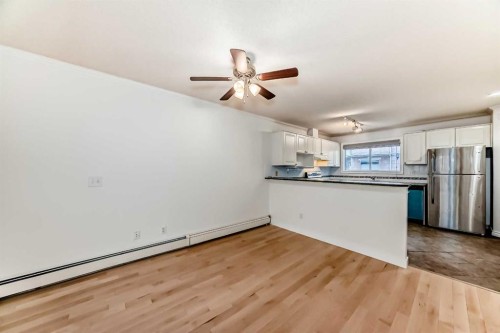 1215 15 Avenue Sw, Calgary, AB - Indoor Photo Showing Kitchen