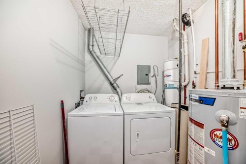 1215 15 Avenue Sw, Calgary, AB - Indoor Photo Showing Laundry Room
