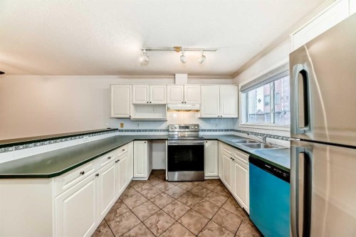 1215 15 Avenue Sw, Calgary, AB - Indoor Photo Showing Kitchen With Double Sink