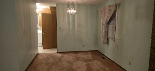 6320 Rundlehorn Drive Ne, Calgary, AB - Indoor Photo Showing Other Room