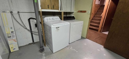 6320 Rundlehorn Drive Ne, Calgary, AB - Indoor Photo Showing Laundry Room