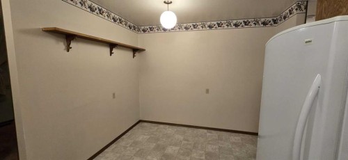 6320 Rundlehorn Drive Ne, Calgary, AB - Indoor Photo Showing Other Room