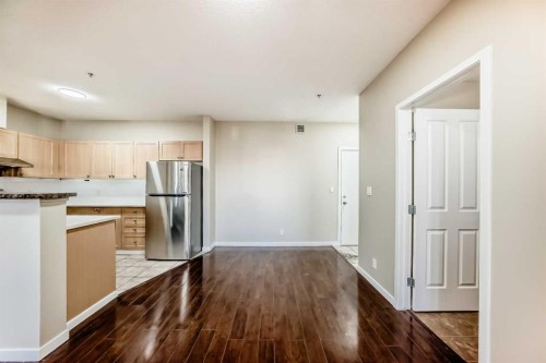 1114-333 Taravista Drive Ne, Calgary, AB - Indoor Photo Showing Kitchen