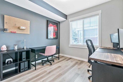 1-67 West Coach Manor Sw, Calgary, AB - Indoor Photo Showing Office