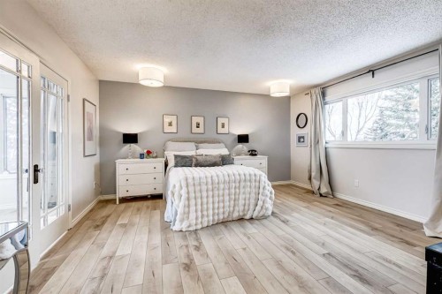 980 Edgemont Road Nw, Calgary, AB - Indoor Photo Showing Bedroom