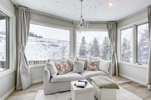 980 Edgemont Road Nw, Calgary, AB - Indoor Photo Showing Living Room