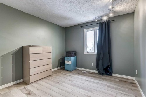980 Edgemont Road Nw, Calgary, AB - Indoor Photo Showing Other Room