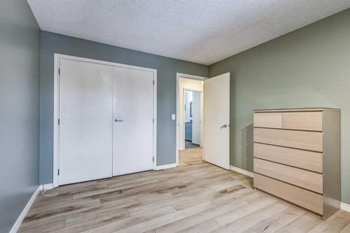 980 Edgemont Road Nw, Calgary, AB - Indoor Photo Showing Other Room