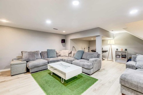 980 Edgemont Road Nw, Calgary, AB - Indoor