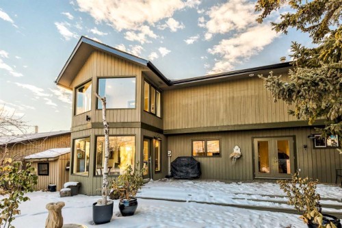 980 Edgemont Road Nw, Calgary, AB - Outdoor