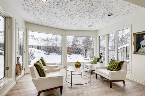980 Edgemont Road Nw, Calgary, AB - Indoor Photo Showing Living Room