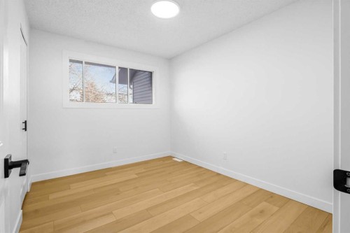 6632 Temple Drive Ne, Calgary, AB - Indoor Photo Showing Other Room