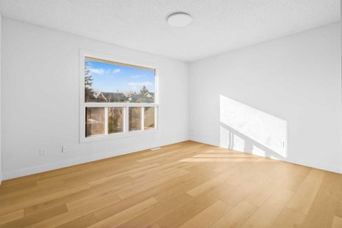 6632 Temple Drive Ne, Calgary, AB - Indoor Photo Showing Other Room